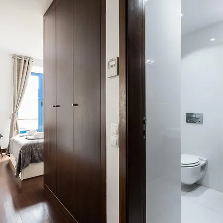 شقة Rossio Penthouse Three-bedroom W/ River View And Parking - By Lu Holidays