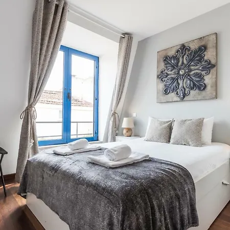 Rossio Penthouse Three-bedroom W/ River View And Parking - By Lu Holidays *