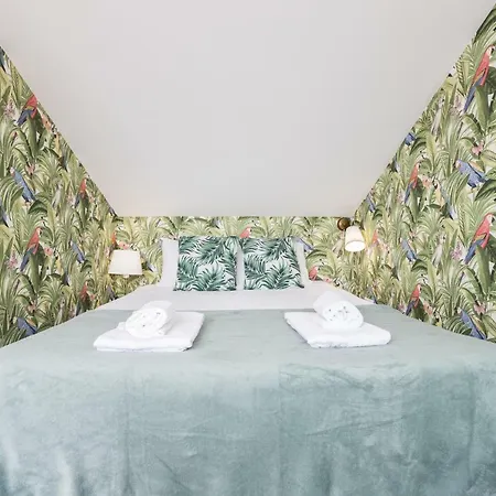 Rossio Penthouse Three-bedroom W/ River View And Parking - By Lu Holidays