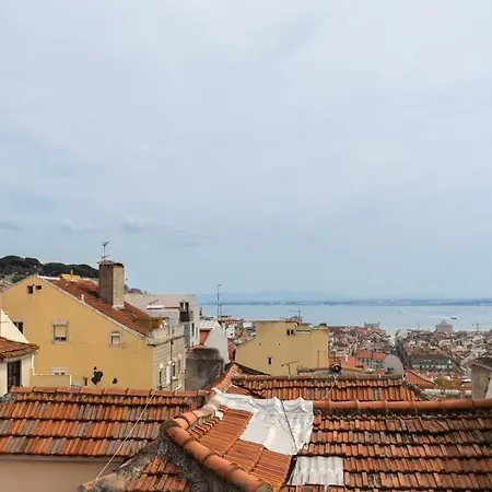 Rossio Penthouse Three-bedroom W/ River View And Parking - By Lu Holidays Lisboa