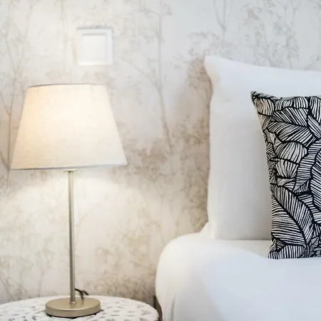 Rossio Penthouse Three-bedroom W/ River View And Parking - By Lu Holidays Apartment Lisbon